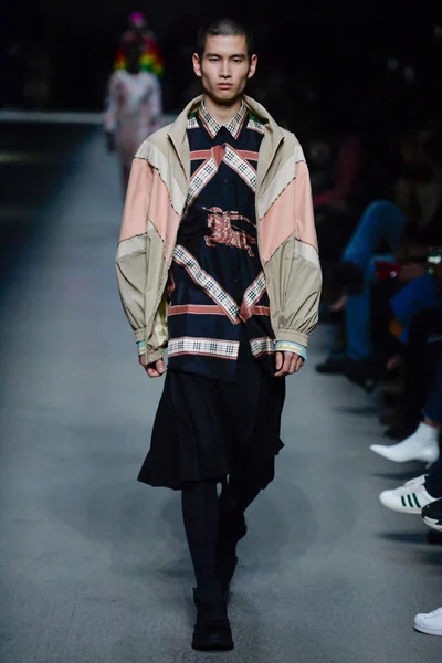 Look 70